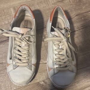 PIKOLINOS White and Tan Leather Lace-Up Sneakers with Gold Zip